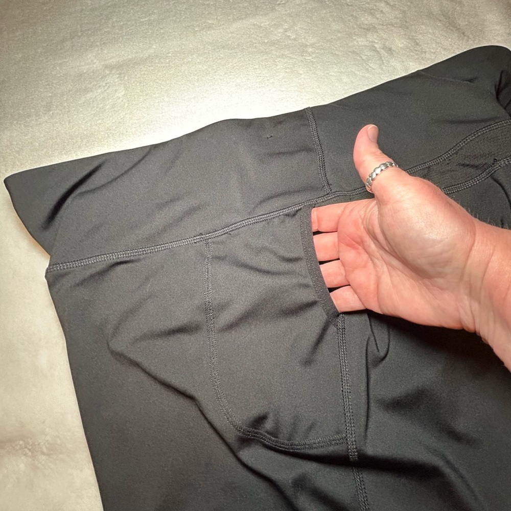 DSG Black 7/8 Leggings Size 2X - Picture 10 of 16